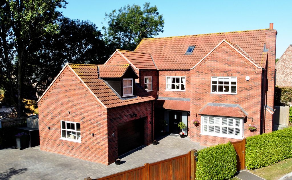 Property photo 1 of 55