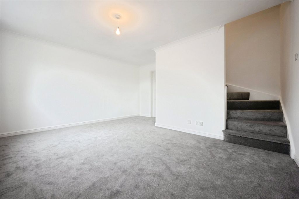 Property photo 3 of 19 Picture No. 27