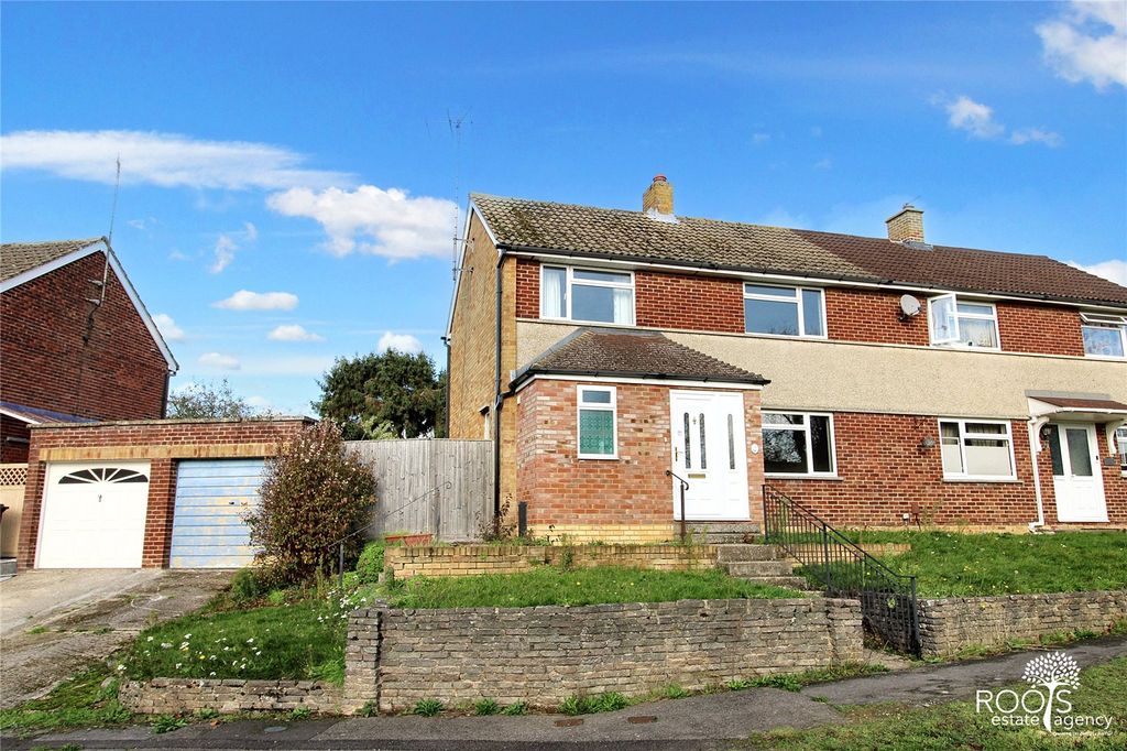 Property photo 1 of 14 Frontage