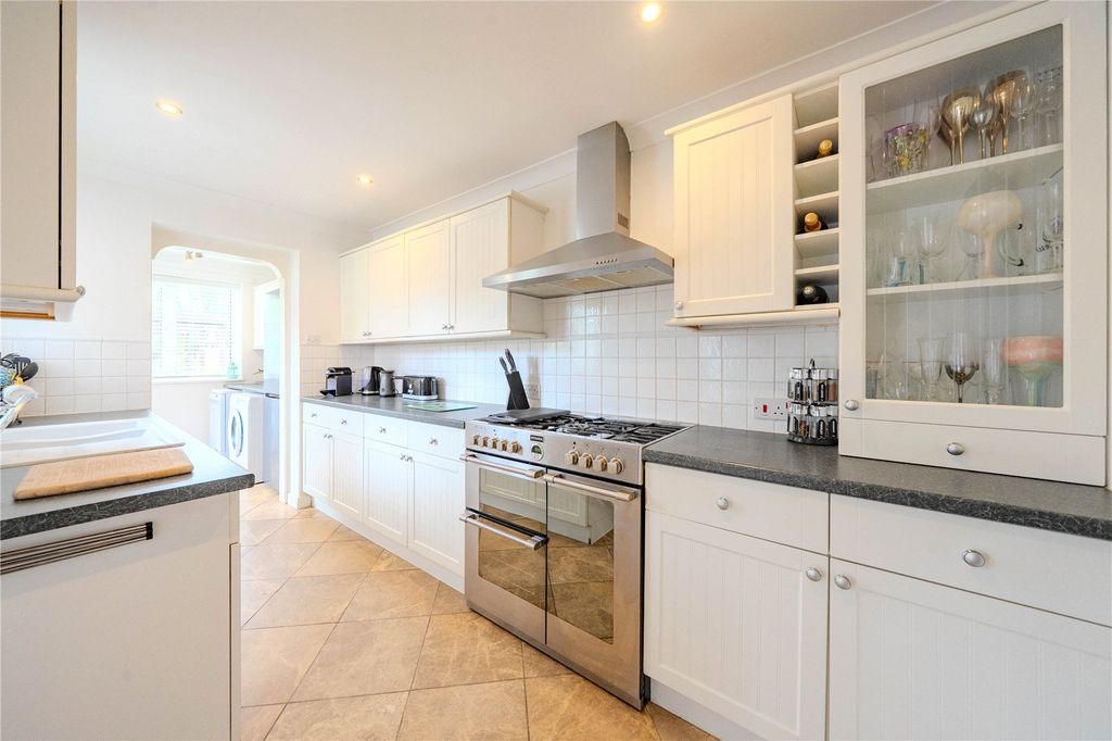 Property photo 2 of 16 Picture No. 41