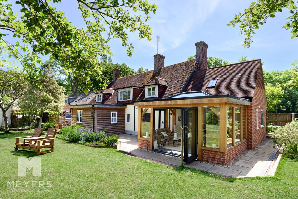 Property photo 2 of 38