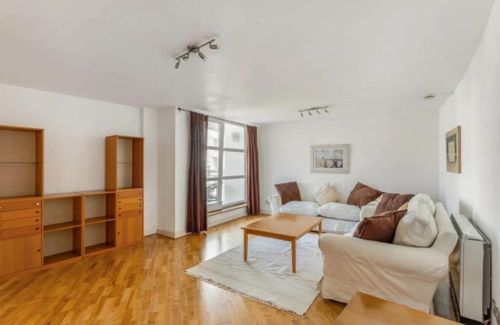 Property photo 2 of 7