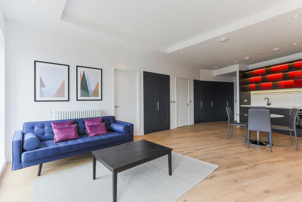 Property photo 3 of 10