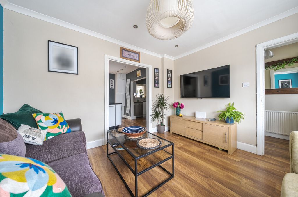Property photo 3 of 14 1478004-12-6A2c16...