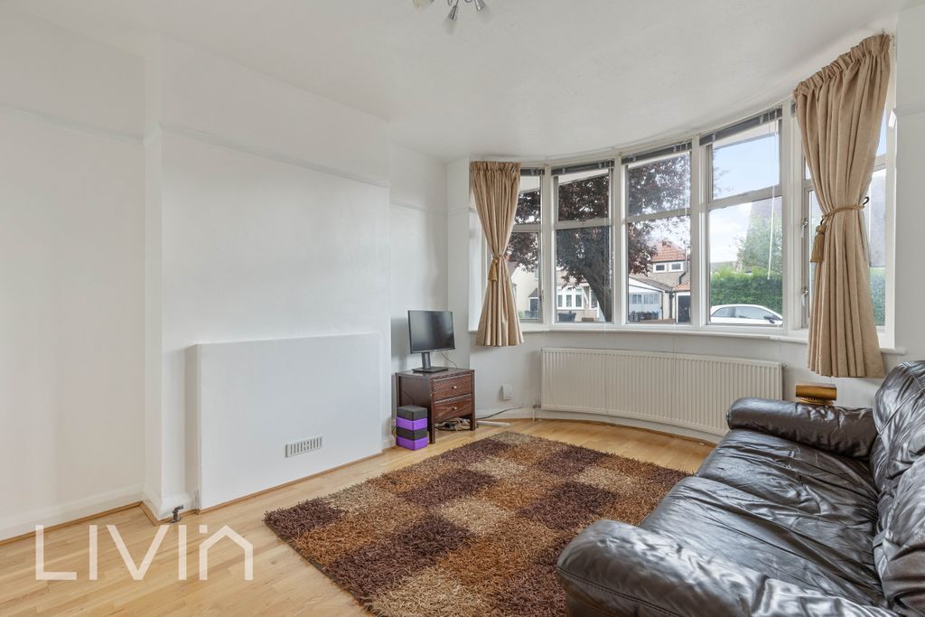 Property photo 3 of 13 3