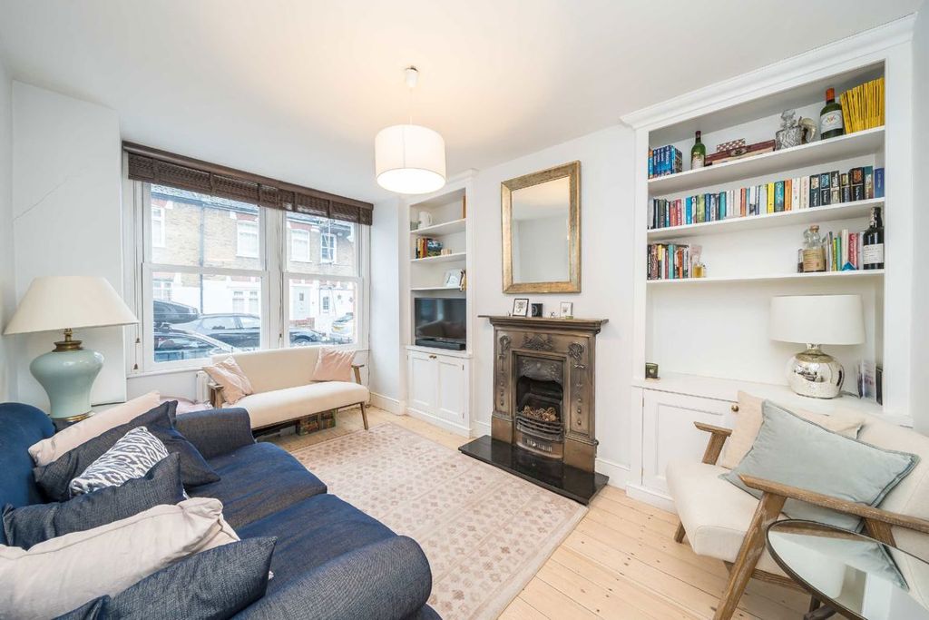 Property photo 2 of 8