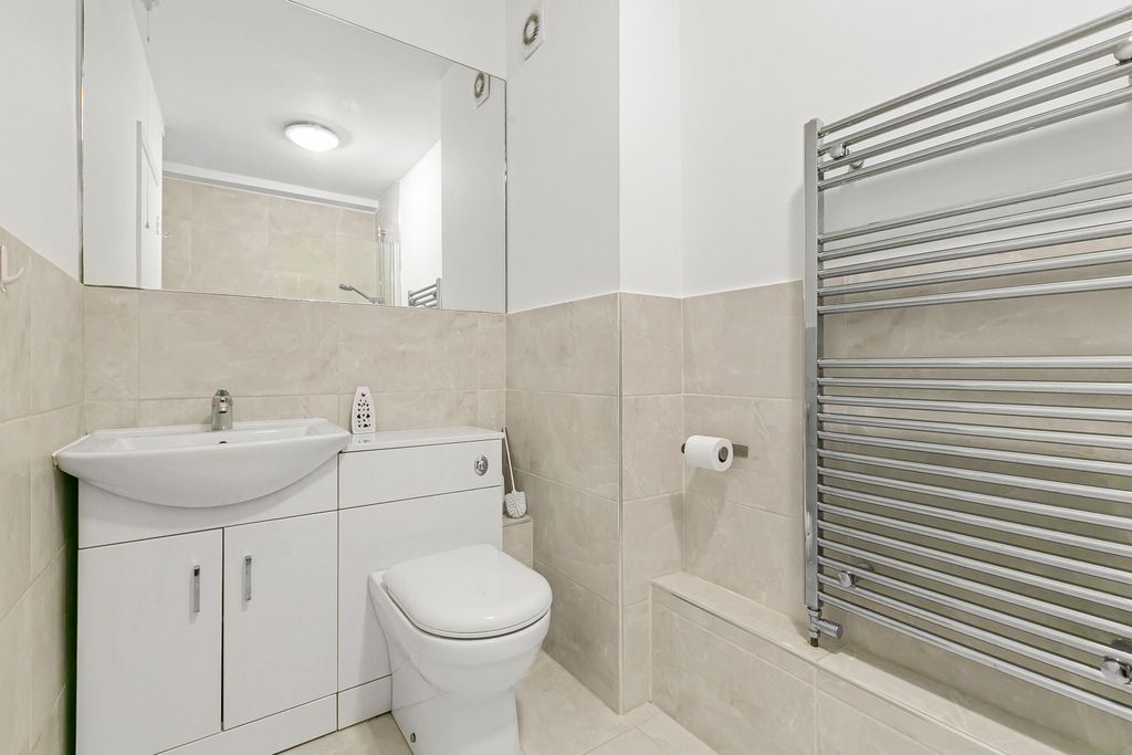 Property photo 3 of 14 6_76357