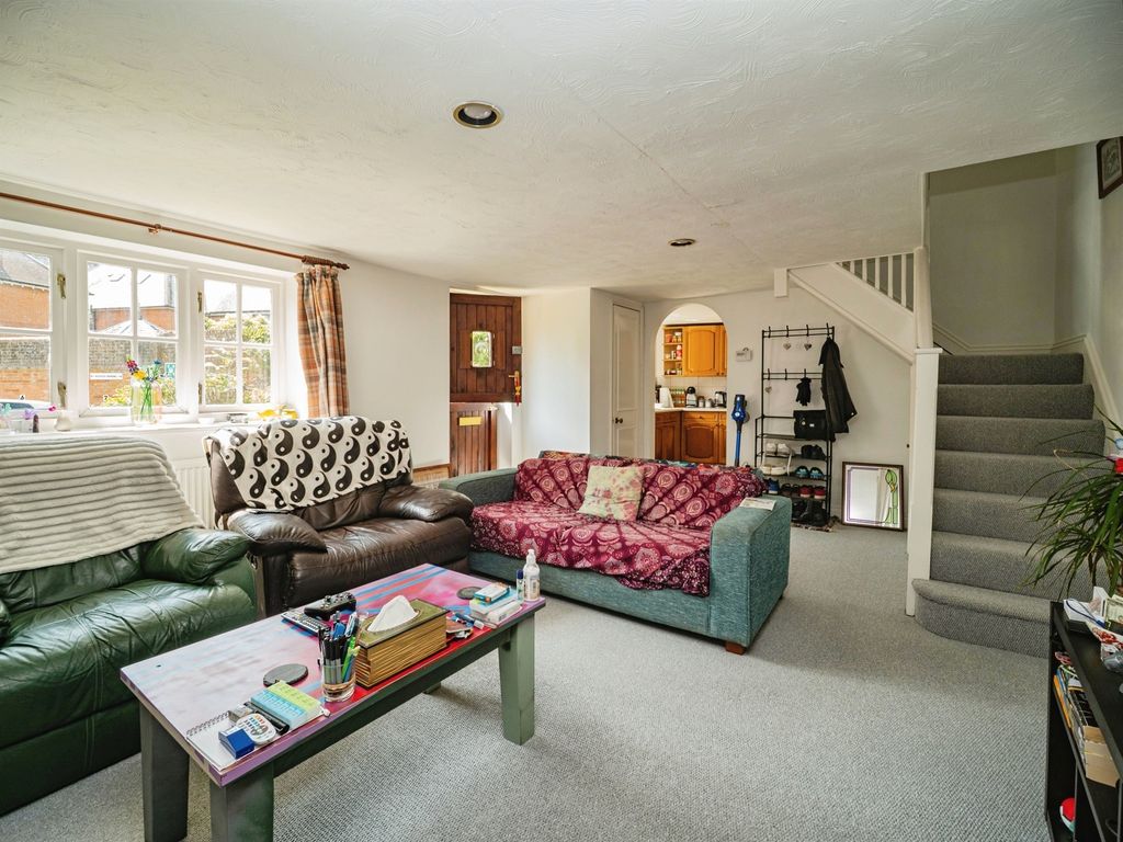 Property photo 2 of 19