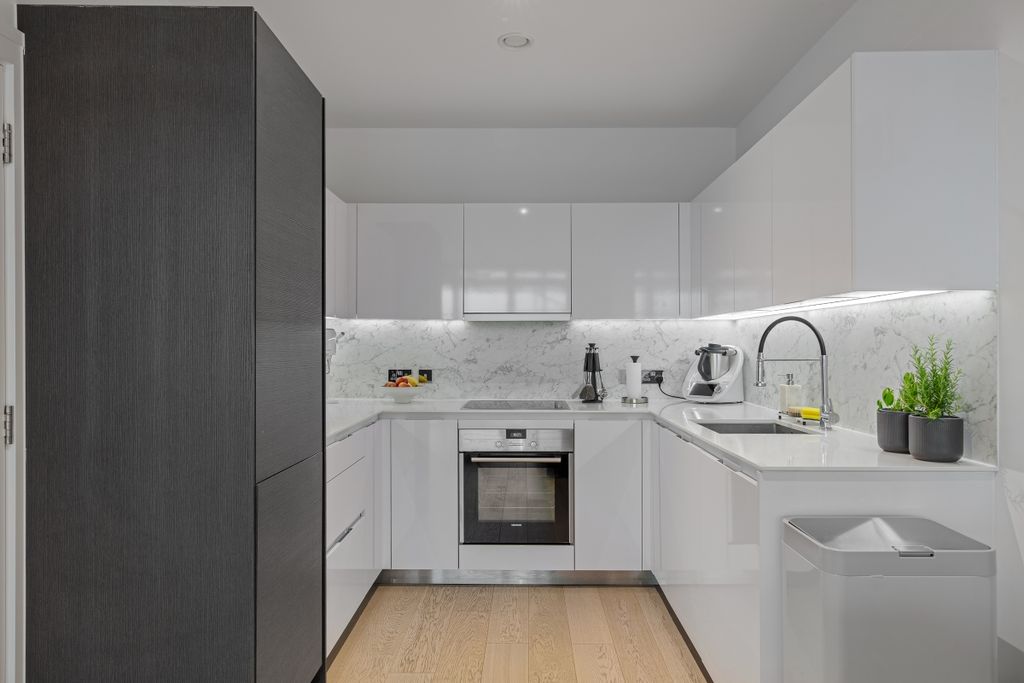 Property photo 2 of 14 094A0658