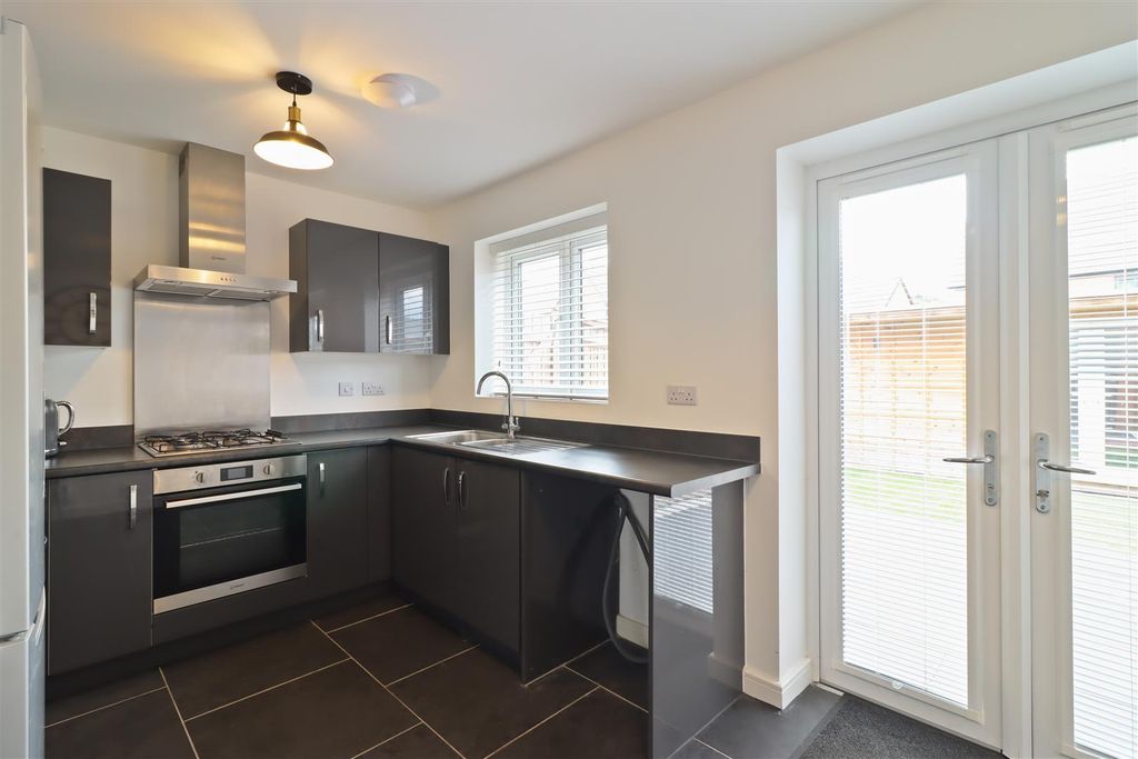 Property photo 2 of 21 Img_9348_1.Jpg