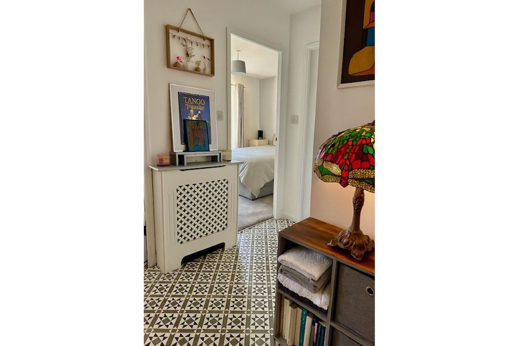 Property photo 2 of 18 Hallway