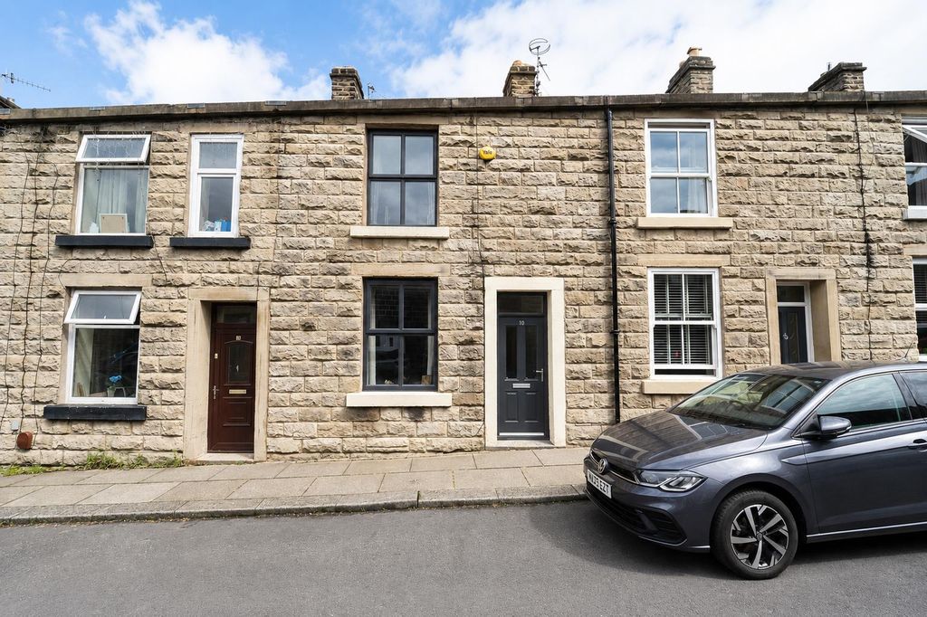 Property photo 3 of 14 1 (1).Png