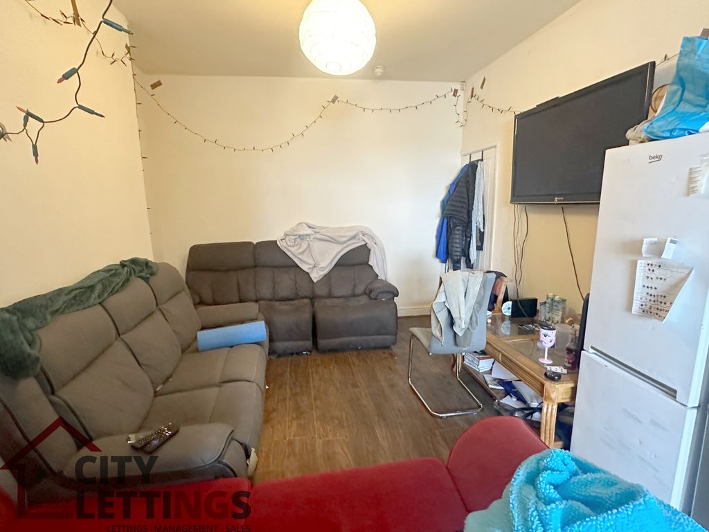 Property photo 3 of 17 Img_0426