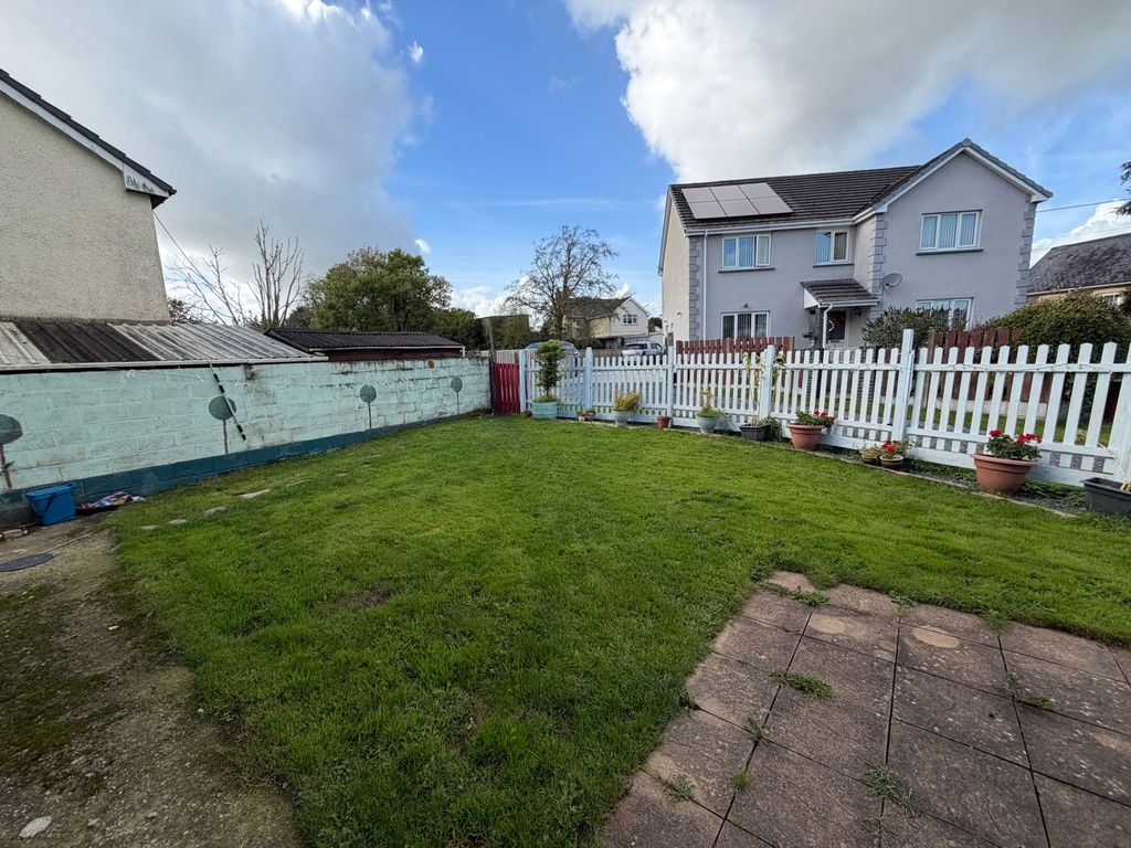 Property photo 2 of 22