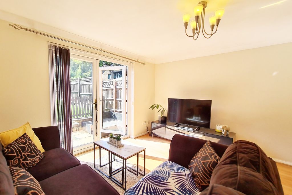 Property photo 3 of 9 1722375