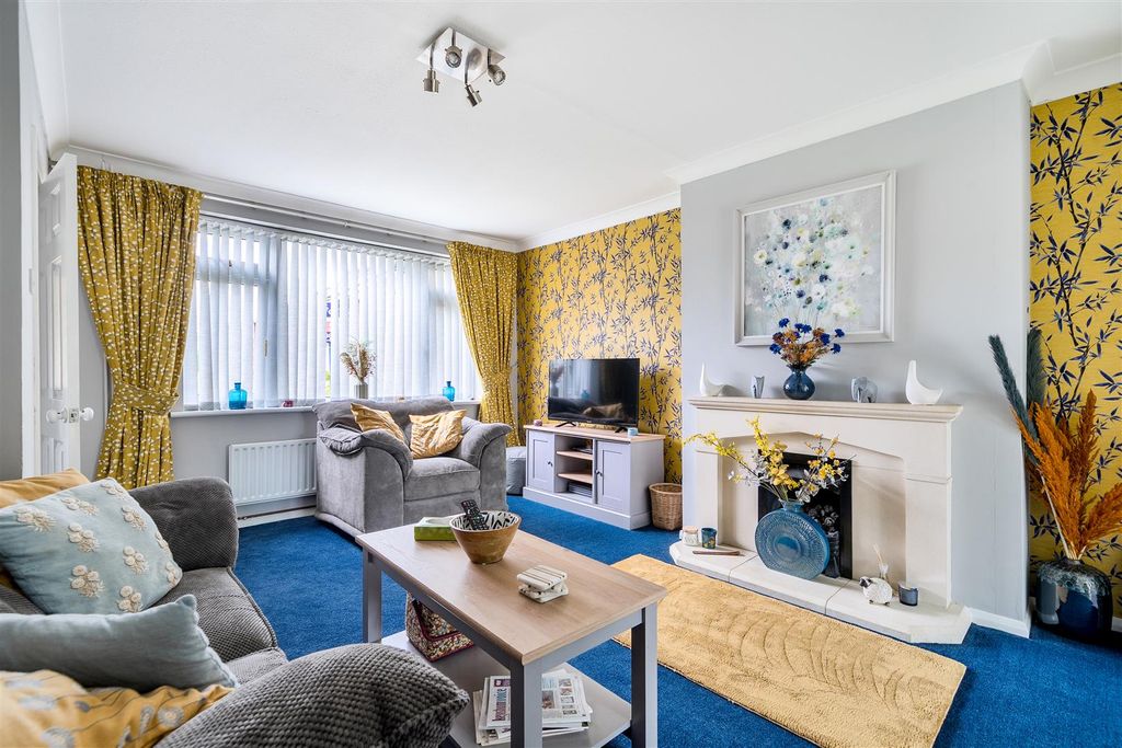 Property photo 3 of 17 1395859-14-696644B9347Fe.Jpg