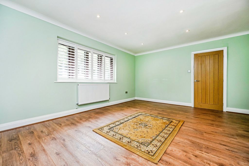 Property photo 3 of 29 Pbox-Img.Jpg