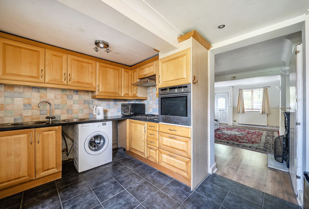 Property photo 3 of 13 1459610-11-6A033B...