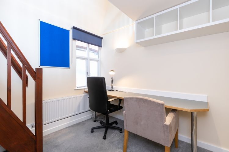 Property photo 2 of 7 204825