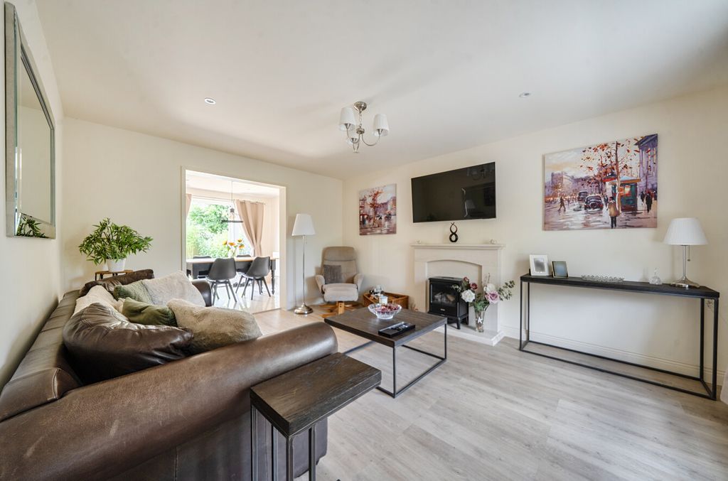 Property photo 2 of 19 1478295-12-6A43Cb...