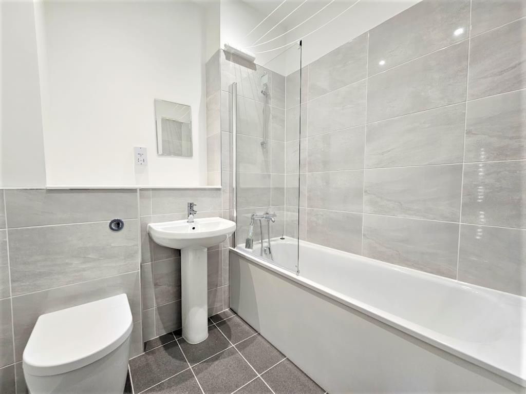 Property photo 3 of 6 Bathroom
