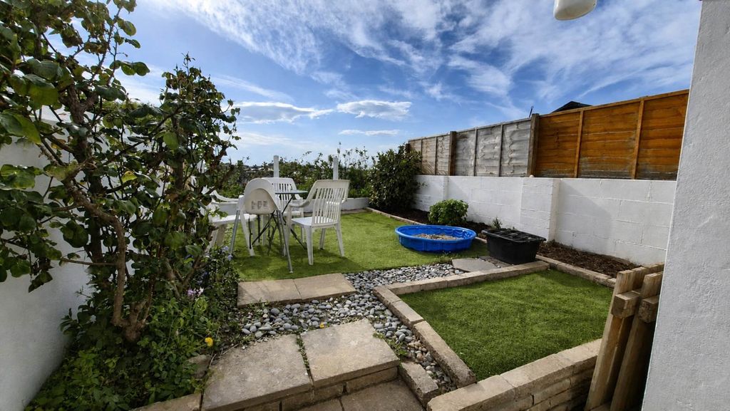 Property photo 1 of 37