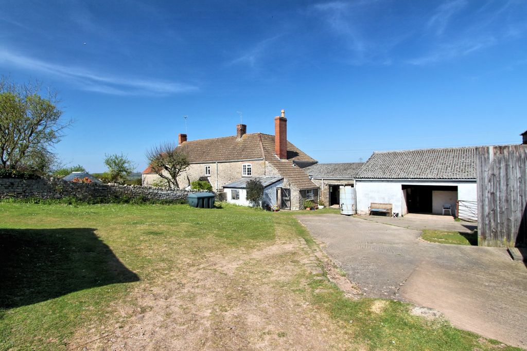 Property photo 3 of 22