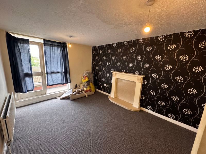 Property photo 3 of 8 Photo 4