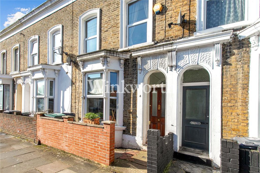 Property photo 2 of 18 Picture No. 16