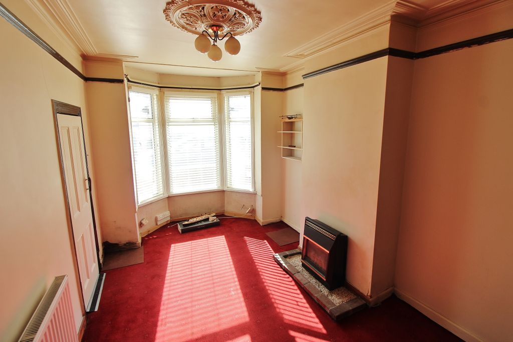 Property photo 2 of 12