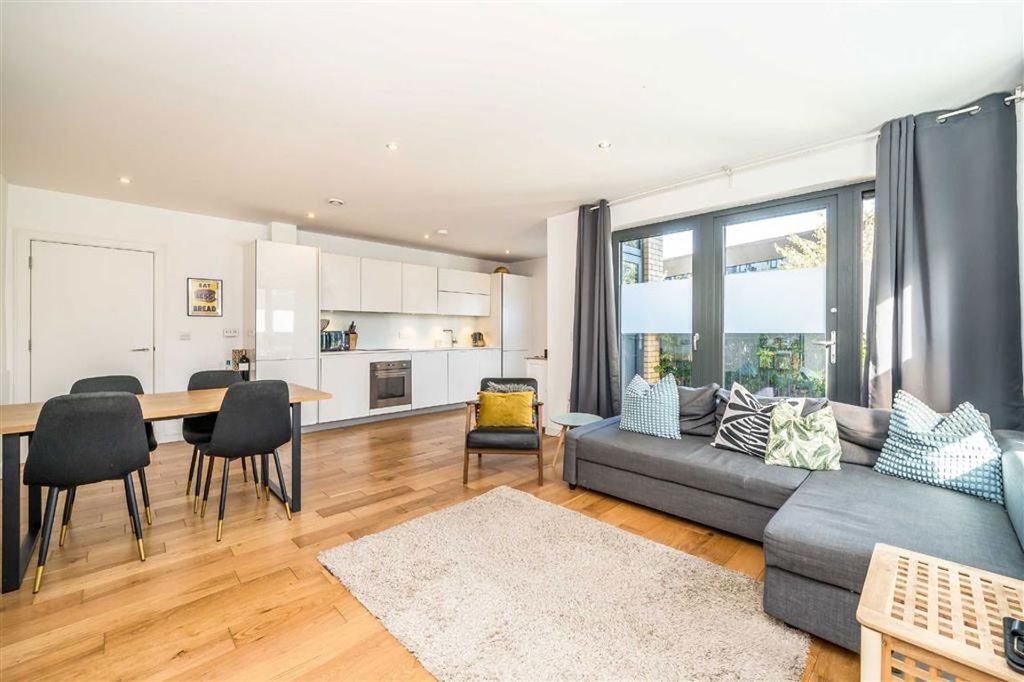 Property photo 2 of 9