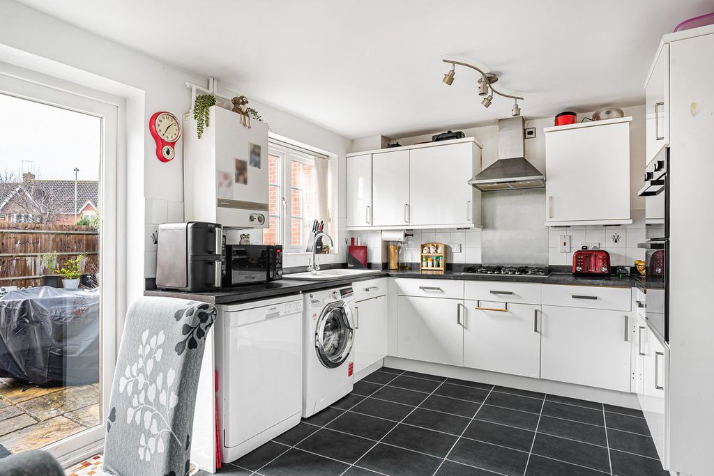 Property photo 3 of 15