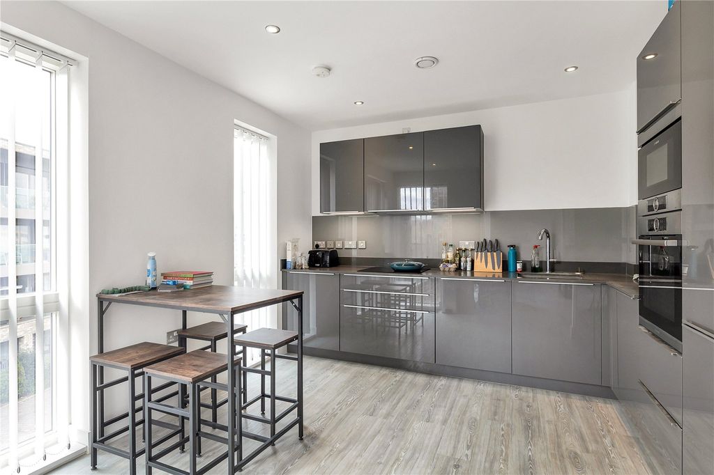 Property photo 3 of 10 Picture No. 06