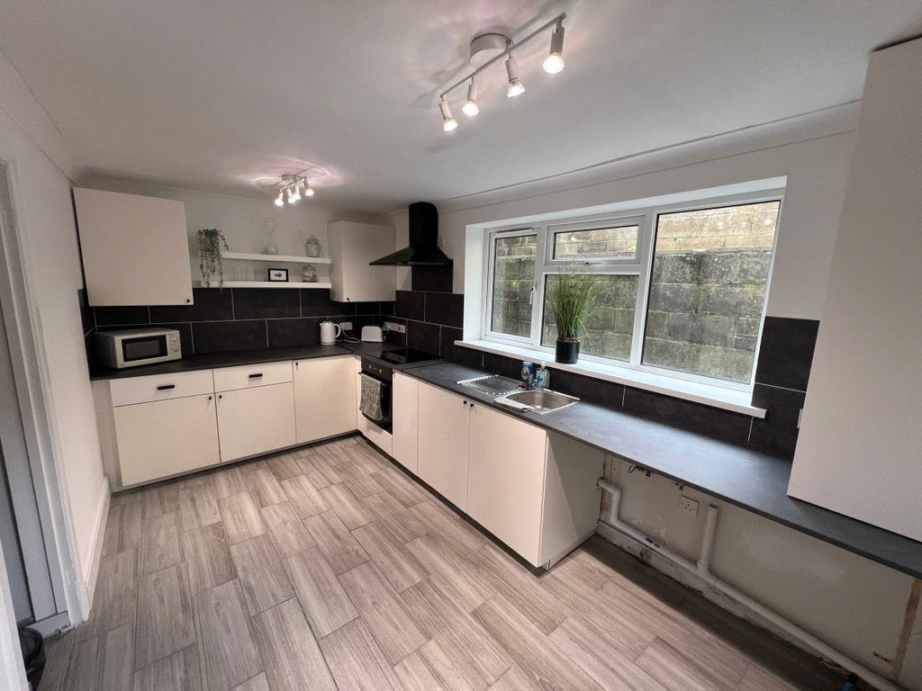 Property photo 1 of 11 Picture No. 02