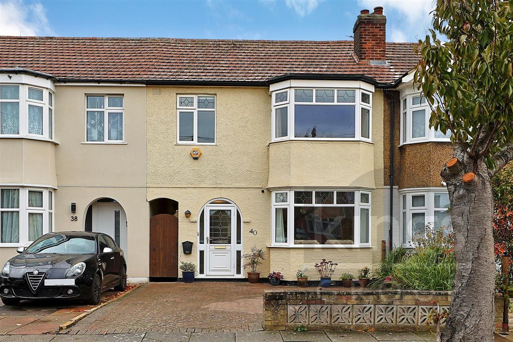 Property photo 1 of 25