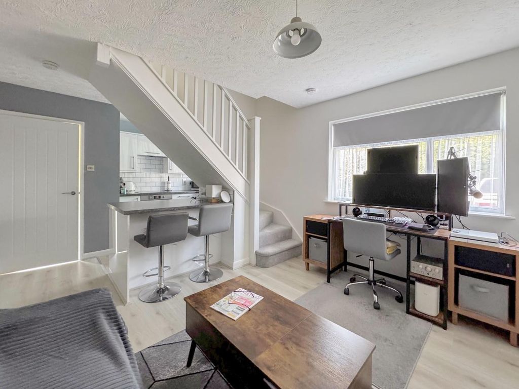 Property photo 2 of 7 8.Jpg