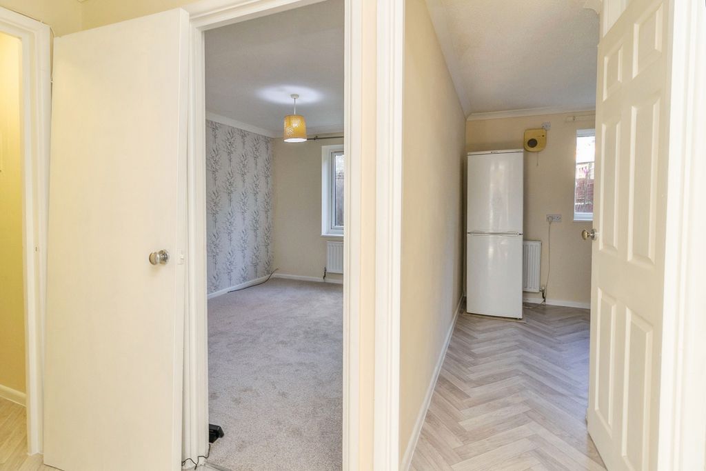Property photo 3 of 16 Pbox-Img.Jpg