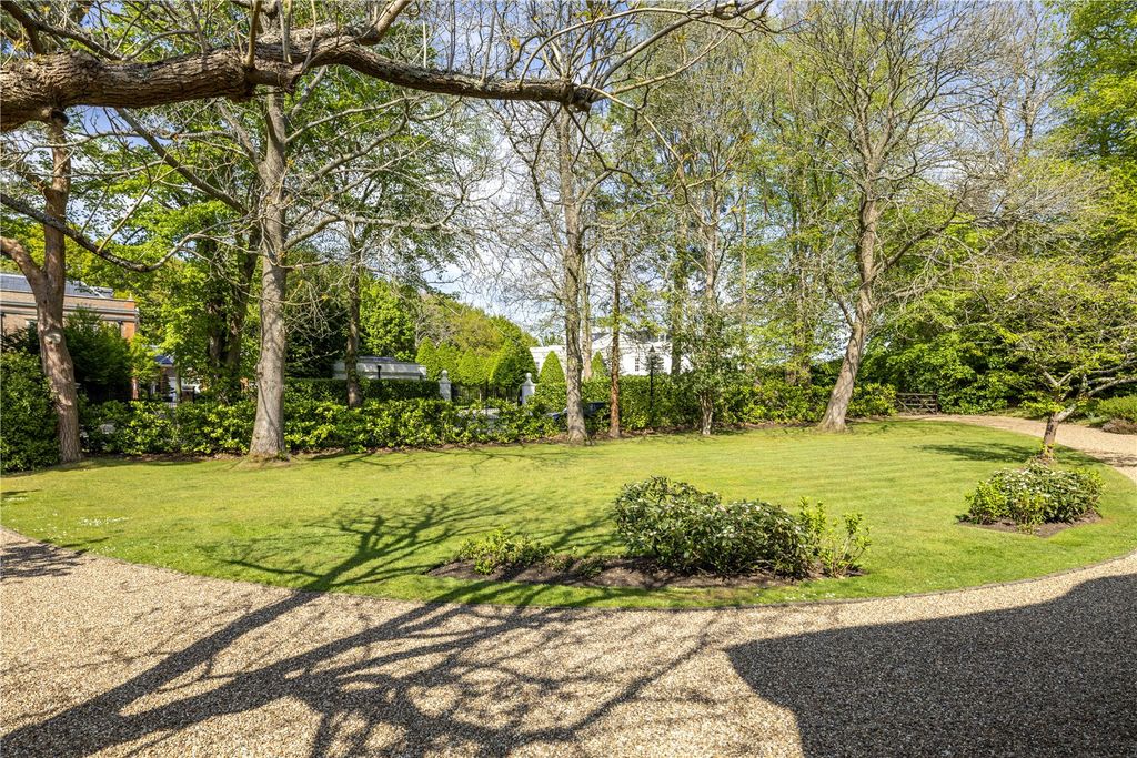 Property photo 3 of 15 Garden