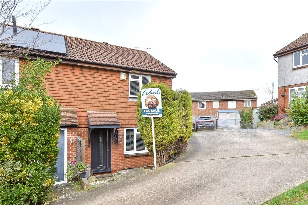 Property photo 1 of 9 External (Brochure)