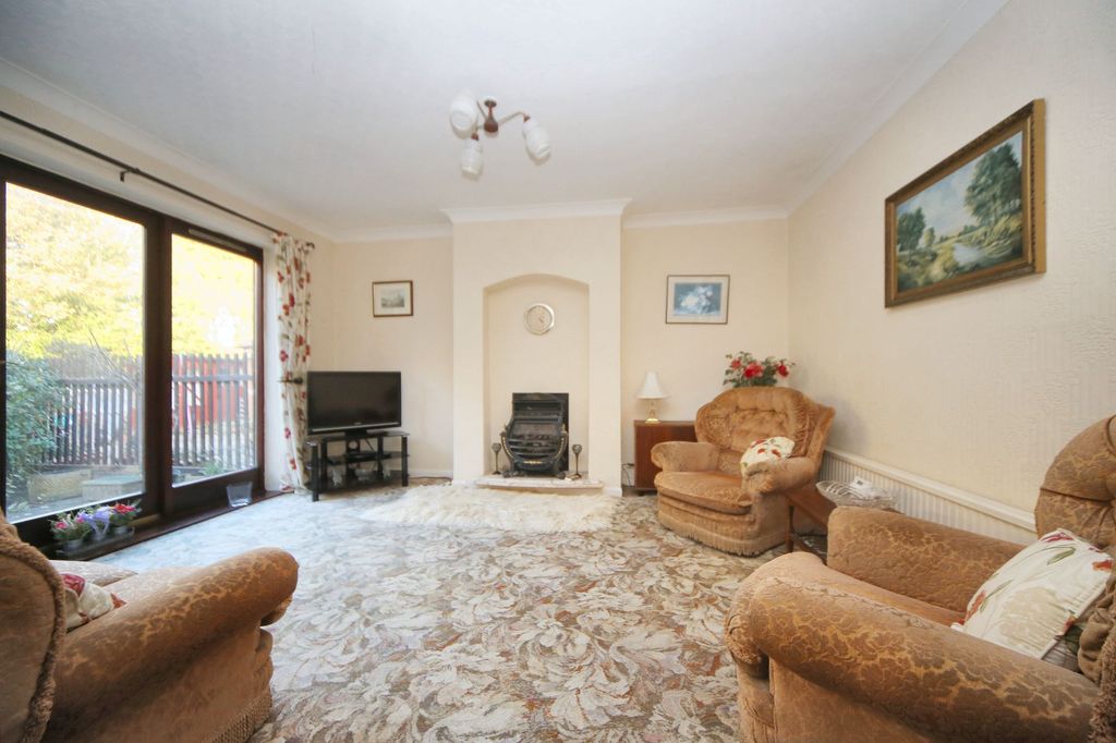 Property photo 2 of 23