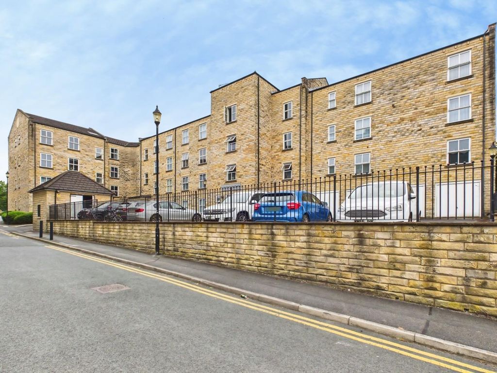 Property photo 1 of 13 c3813Ad5-Cam04899G0-Pr0401-Still014.Jpg