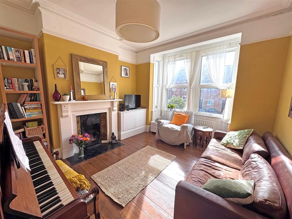 Property photo 3 of 15 3E.Jpg