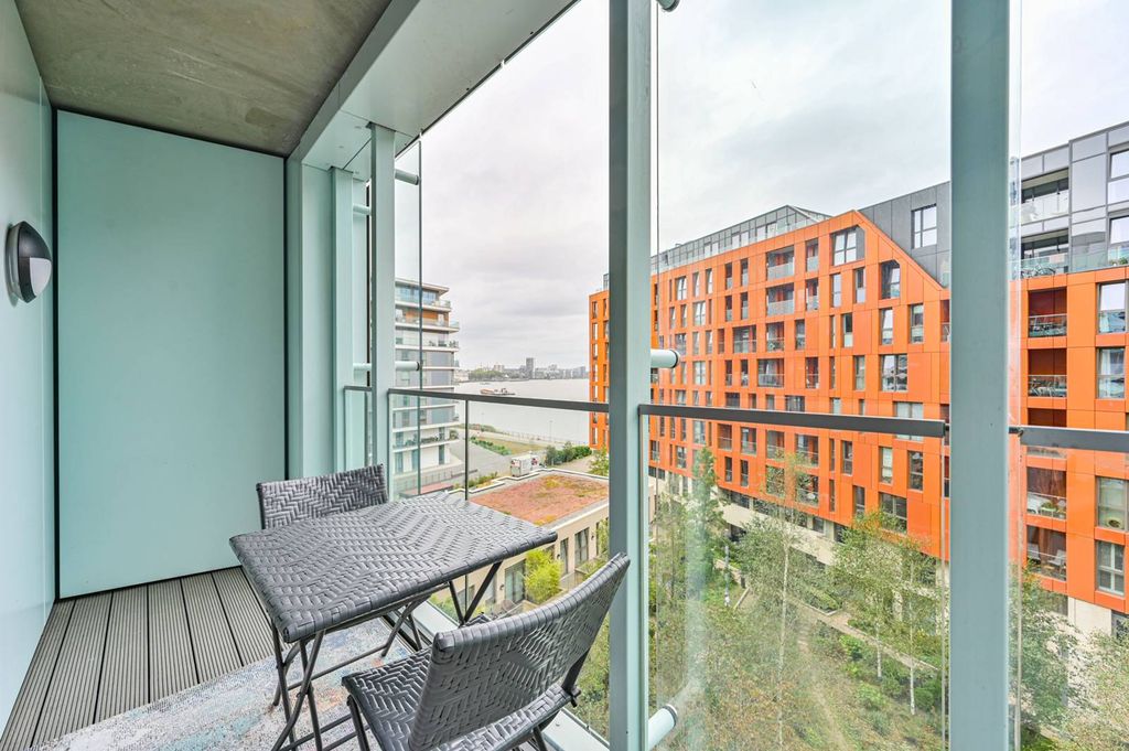 Property photo 3 of 23