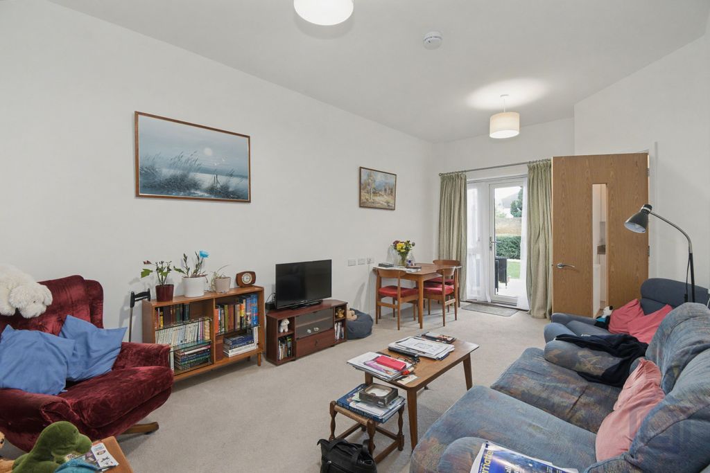 Property photo 2 of 16