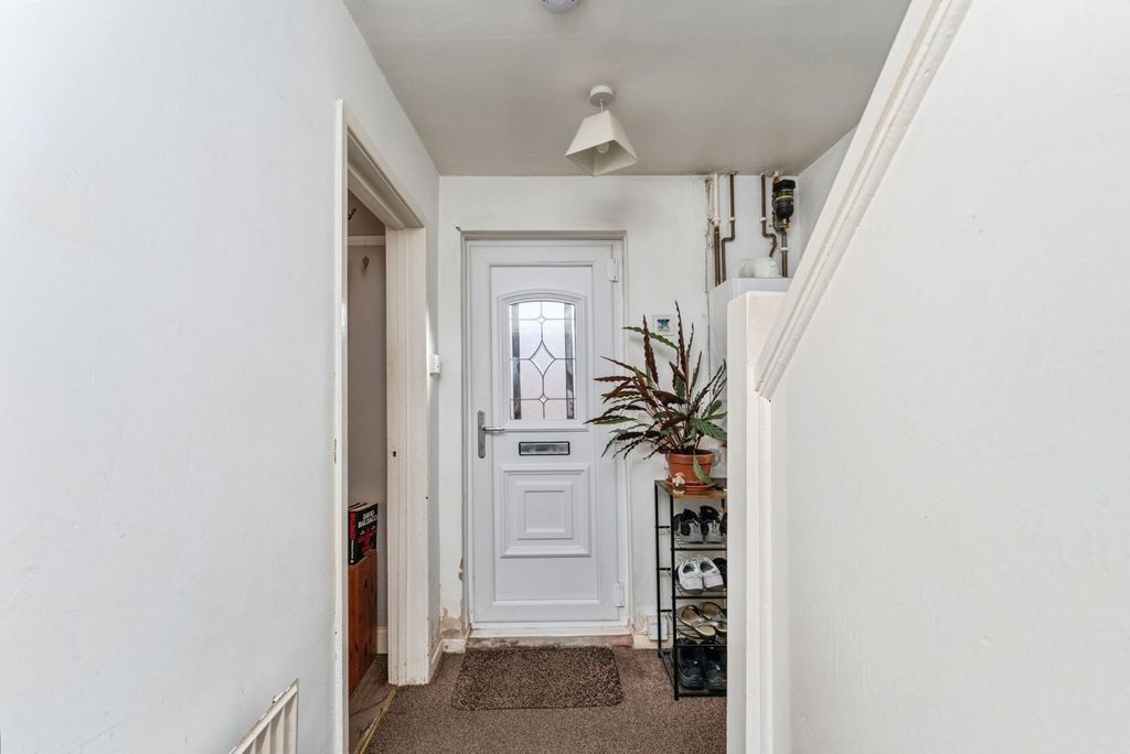 Property photo 3 of 17 Photo