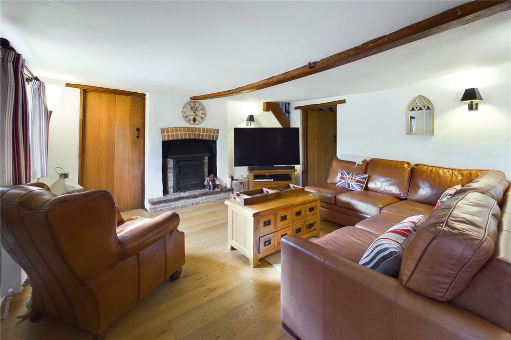 Property photo 2 of 28 Living Room