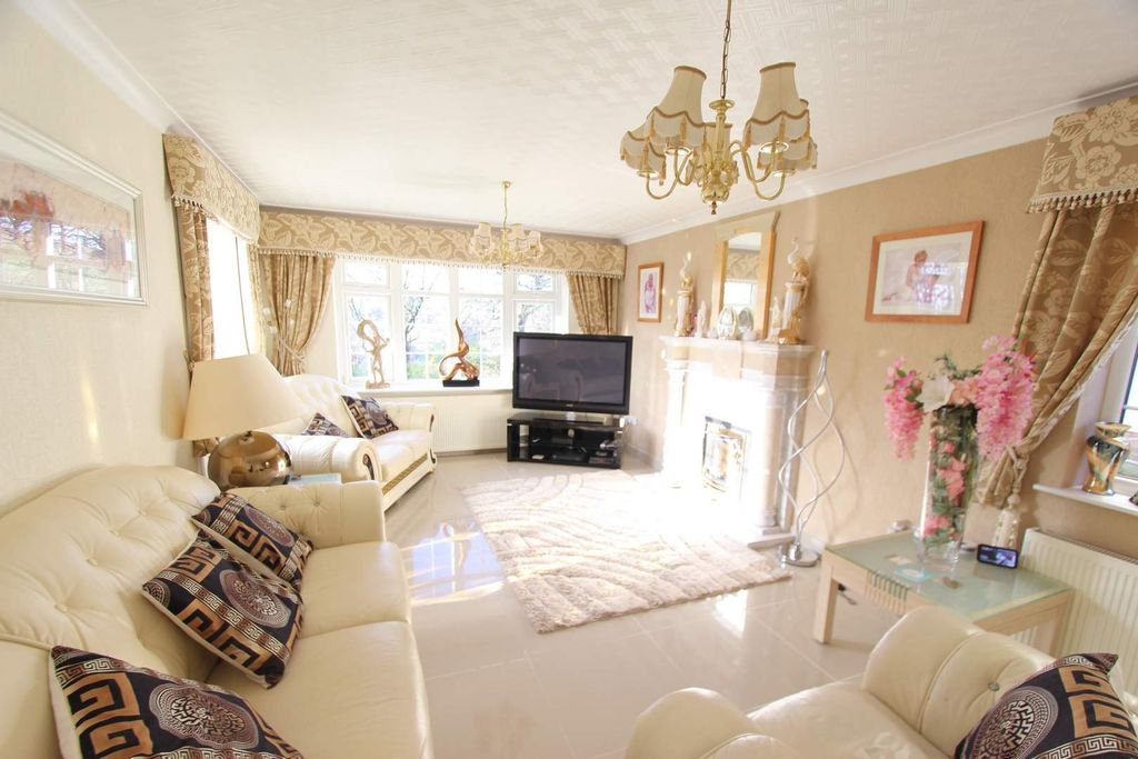 Property photo 3 of 29