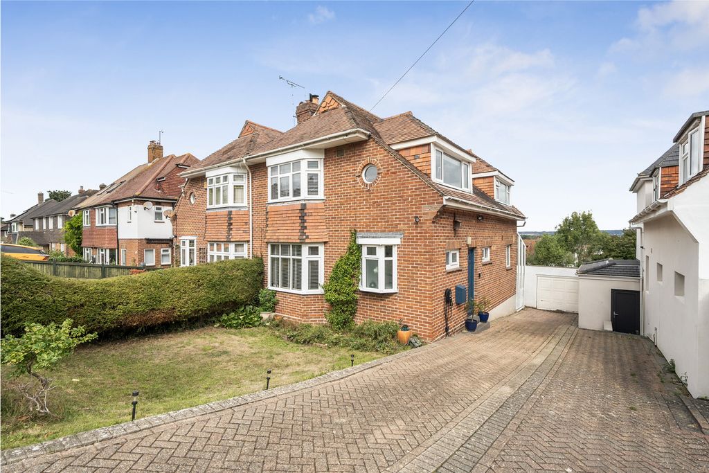 Property photo 1 of 23