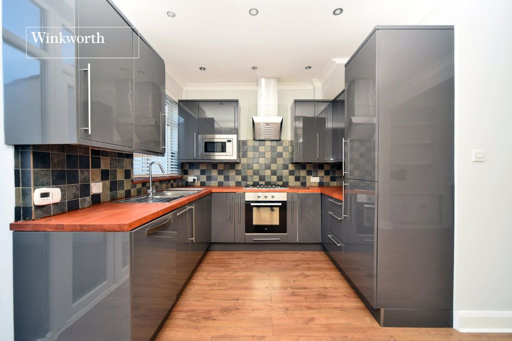 Property photo 3 of 18 Picture No. 04