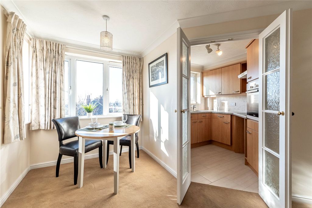 Property photo 2 of 12 Picture No. 29